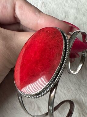 Vintage 925 Silver Cuff Bracelet with Large Red carnelian stone